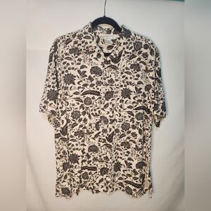 Vintage Pineapple Moon 100% Silk White/Black Floral Button Shirt. Size Medium.